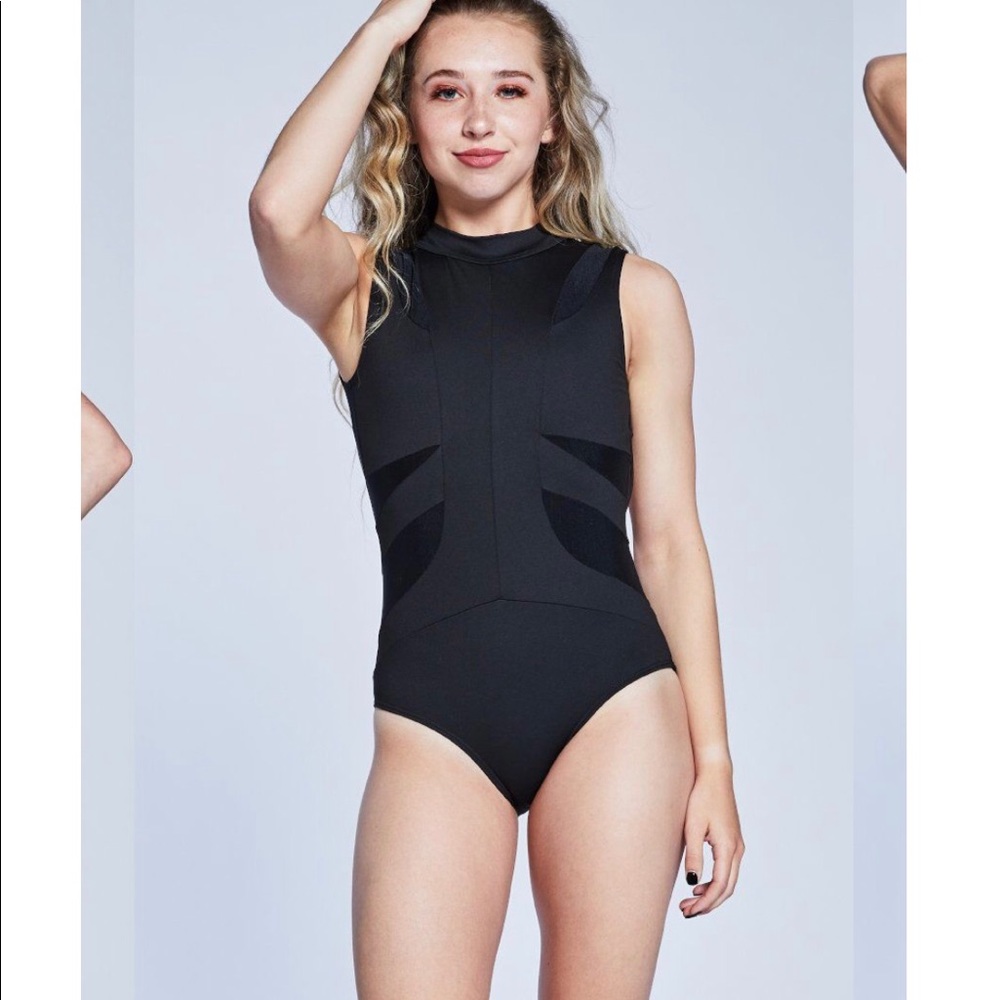 NWT Jo + Jax Victory Leo
